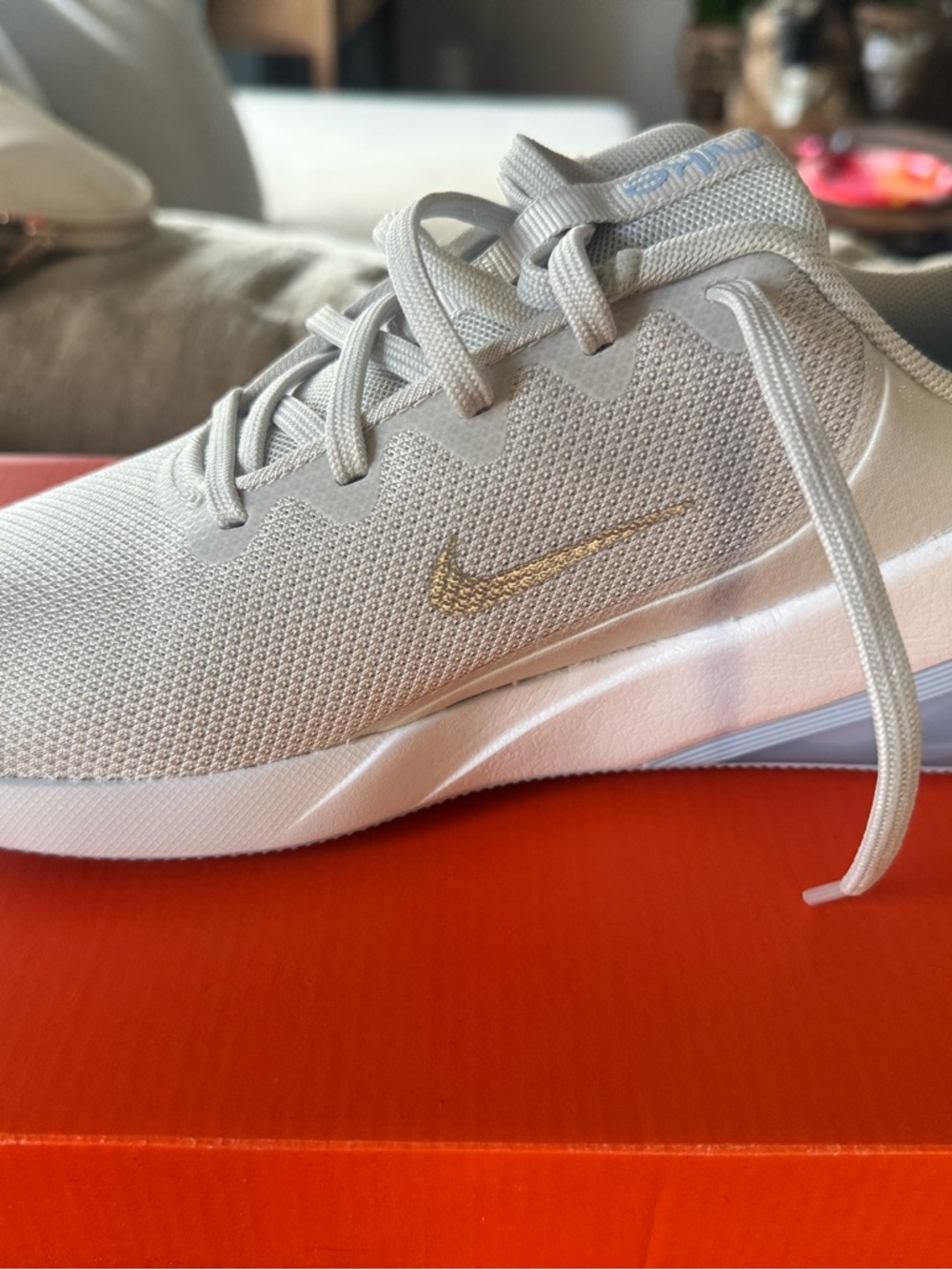 Nike Women's Light Gray and Gold Athletic Sneakers